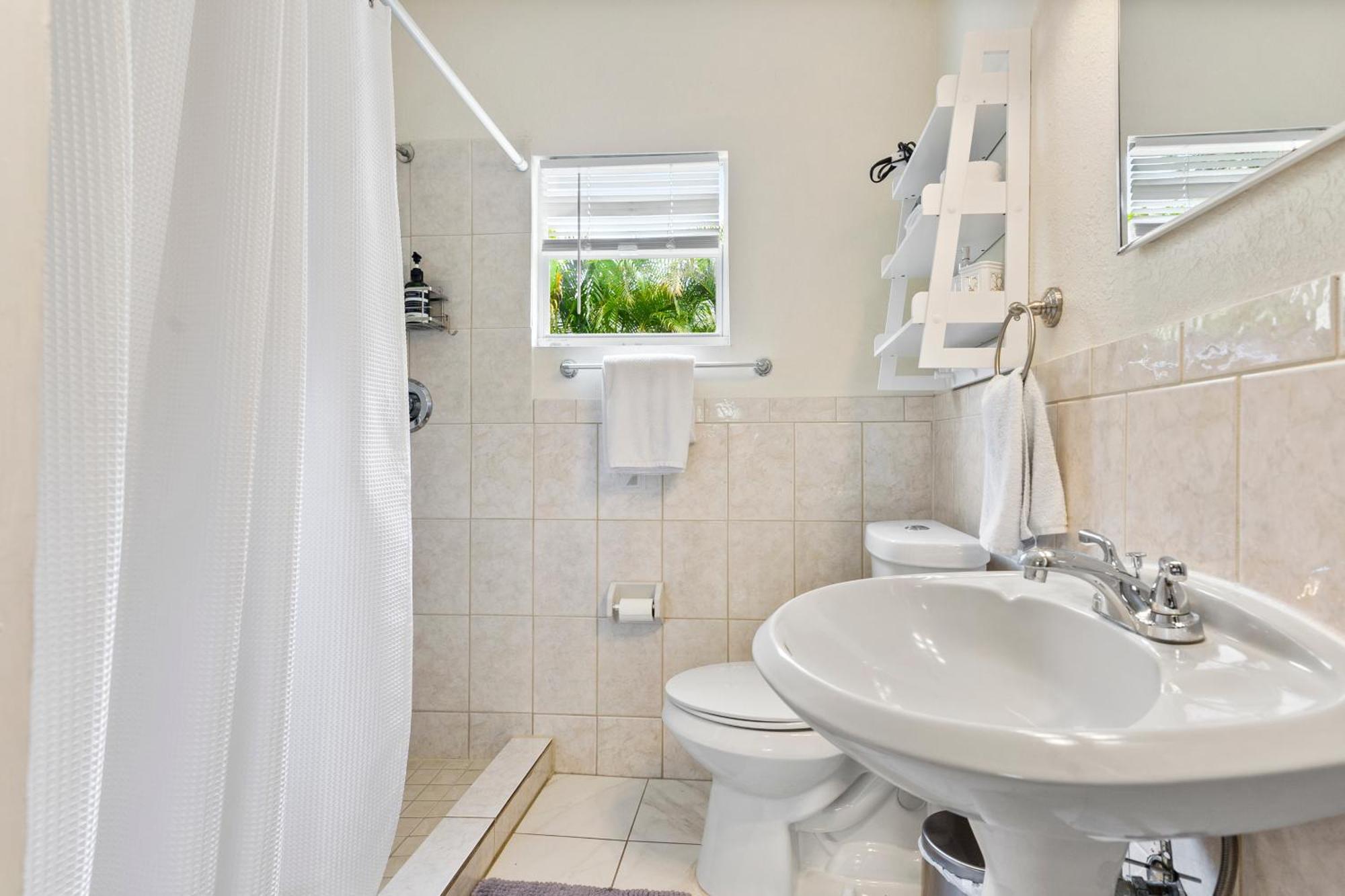 Chic Downtown Vacation Home And Guest Home Γουεστ Παλμ Μπιτς Εξωτερικό φωτογραφία